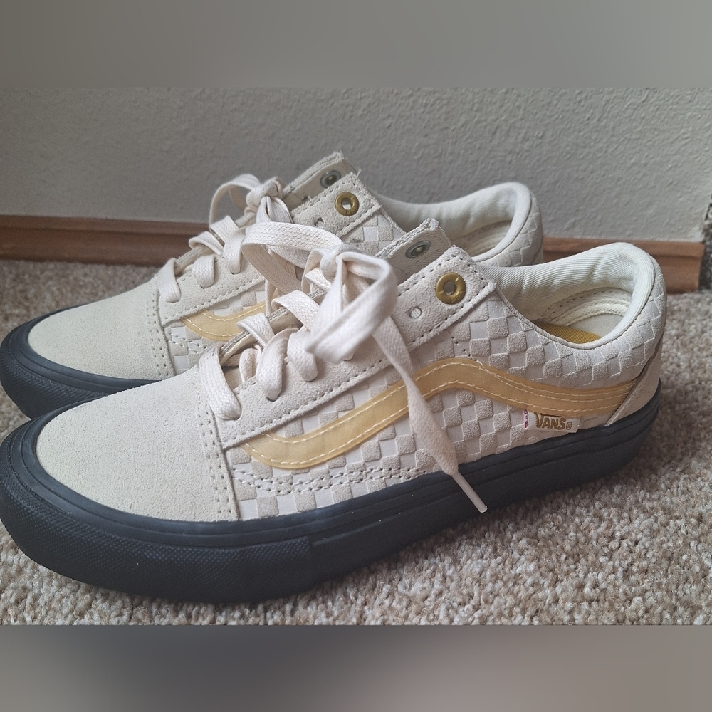 NWOT Vans Old Skool Pro Lizzie Armanto Antique White/Black Skater Sneakers Men 5